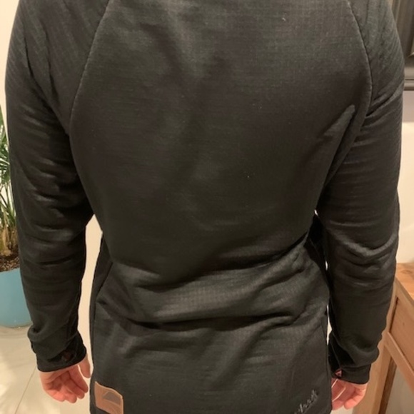 Sweater - Womens - Large - LIKE NEW - Picture 2 of 4